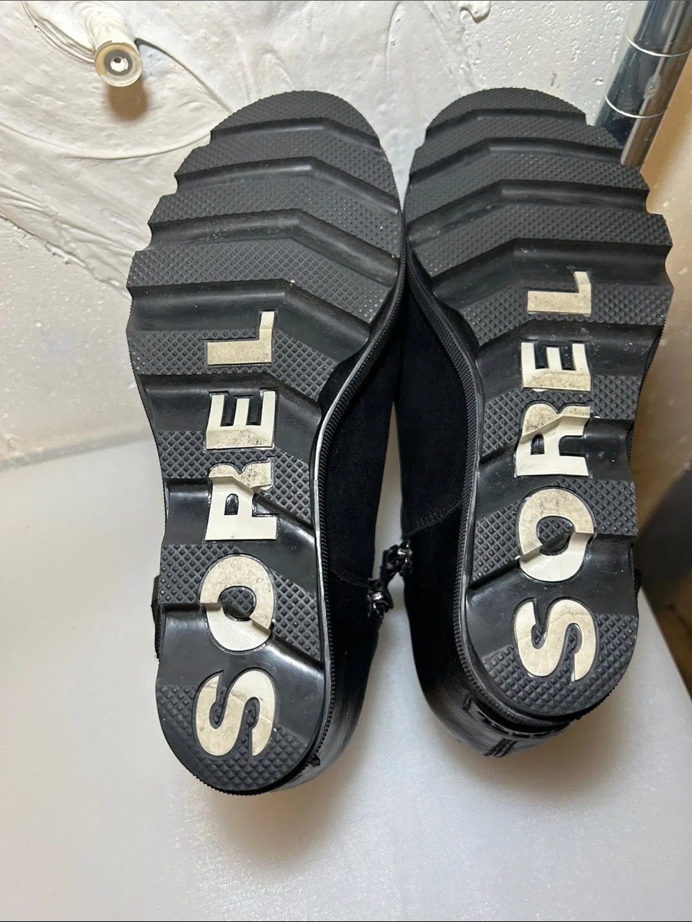 SOREL Joan of Arctic Wedge ll Buckle Boot Black Leather Waterproof Size: 9